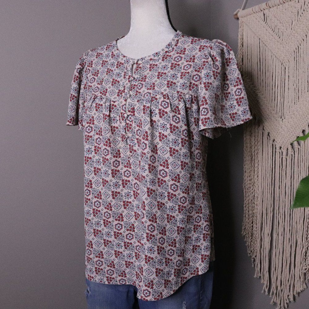 Ann Taylor | Short Sleeve Flutter Printed Blouse